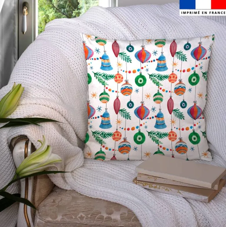 Boule et guirlande de noel - Fond blanc
