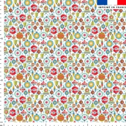 Boules de Noel colorées - Fond blanc