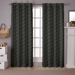 coupon - Coupon 110cm - Tissu occultant vert militaire motif hachures noires - Tissu occultant 250 gr/m² - 150 cm