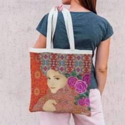 Coupon 45x45 cm orange motif diva et fleur rose - Création Lita Blanc