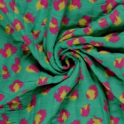 Double gaze matelassé réversible motif fleur et léopard vert et violet