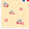 Etoiles et cadeaux de Noel - Fond jaune
