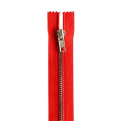 Fermeture en métal argent 8 cm col 820 rouge