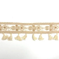 Galon frange en crochet et sequins motif fleur et papillon