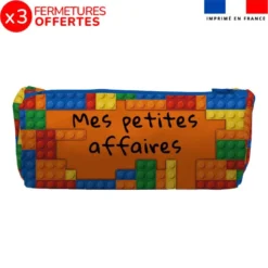 Kit trousse double compartiment motif briques multicolores + 1 trousse assortie