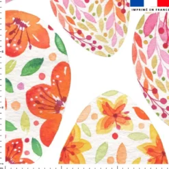 Oeuf coloré fleuri - Fond blanc