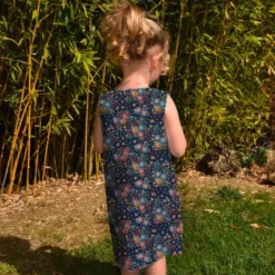 Patron robe enfant motif fleur multicolore