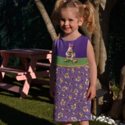 Patron robe enfant motif poule et oeufs de Pâques violet - Création Stillistic