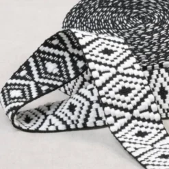 Sangle ethnique 38 mm noire et blanche