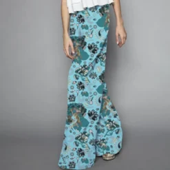 Satin bleu ciel motif tableau floral