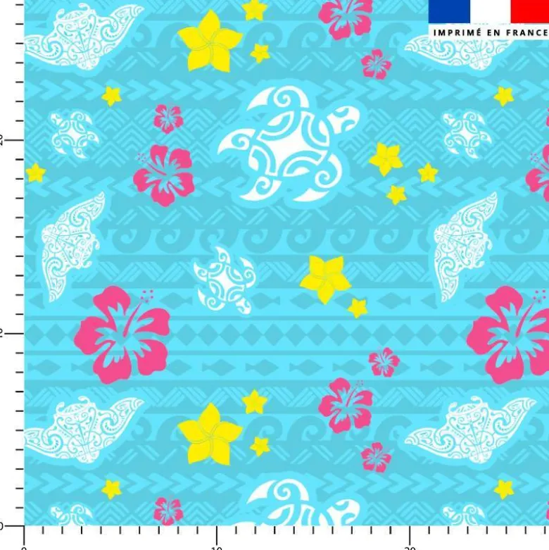 Tissu imperméable bleu motif tortue et raie manta maori blanche
