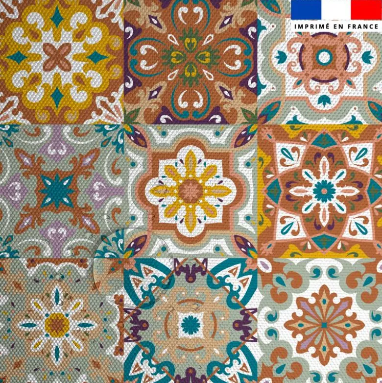 Tissu imperméable motif patchwork carreaux de ciment terracotta vert et ocre