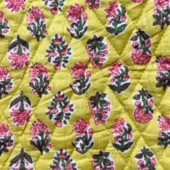 Tissu matelassé double face indien - Fleurs jaunes et roses, rayures lurex