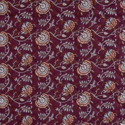 Tissu matelassé réversible motif fleurs ethniques et design géométrique