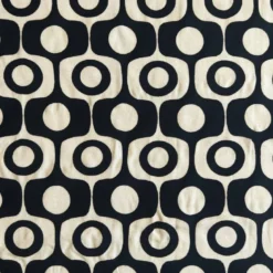 Tissu viscose motif rétro noir et écru