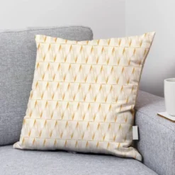 Velours écru motif grand triangle quadrillage doré