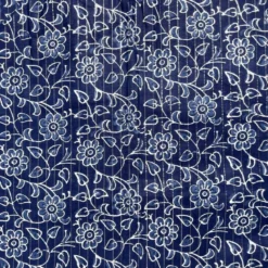 Voile de coton indien rayures lurex bleu motif fleurs blanches et bleues
