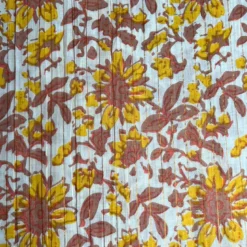 Voile de coton indien rayures lurex crème motif fleurs noisettes et jaunes